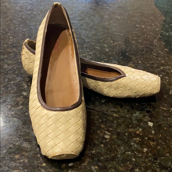 Dexter flats - Picture 2 of 2